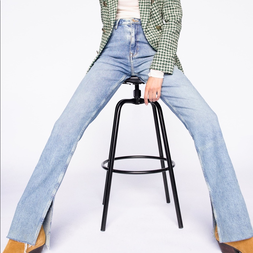 SLIM FLARED SLITTED HIGH RISE JEANS